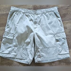 Columbia Cargo Shorts Mens Sz 40 Khaki 100% Cotton Chino Classic Utility Hiking